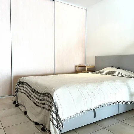 Spacieuse Avec Piscine Privative A